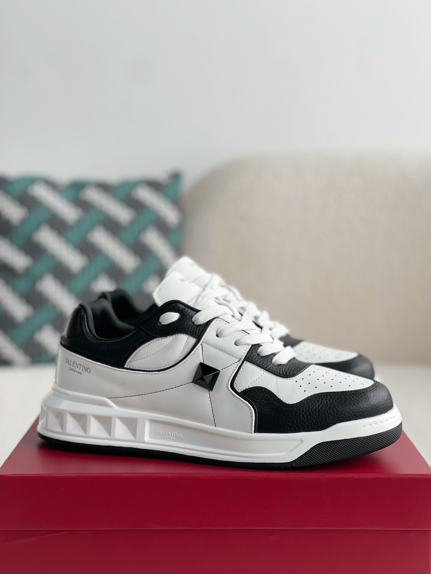 Valentino Sneakers