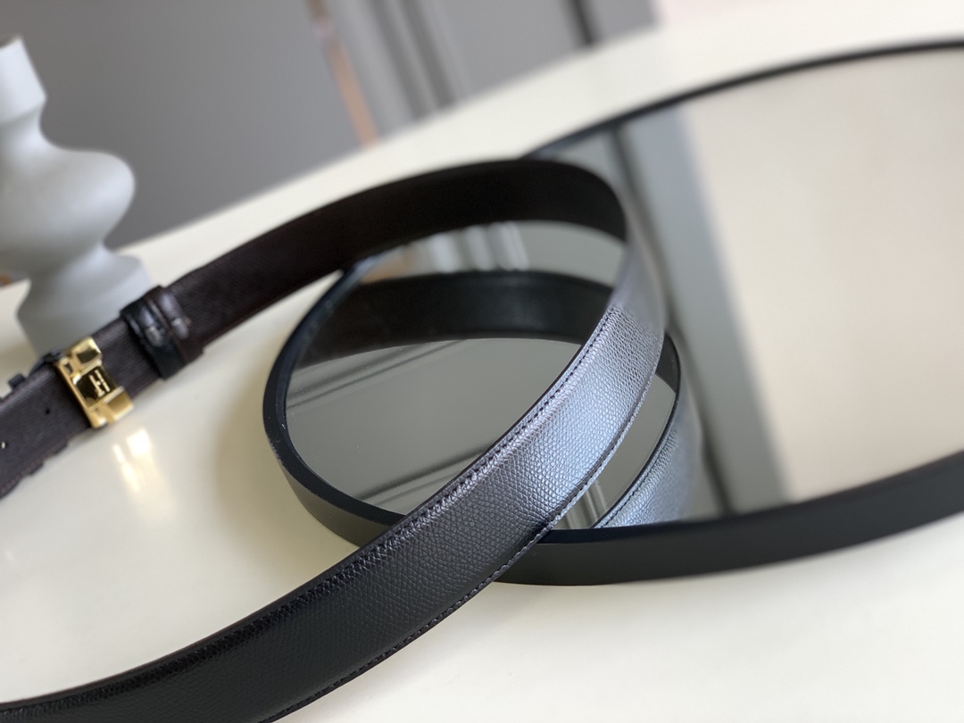 FERRAGAMO with original Gancio hardware