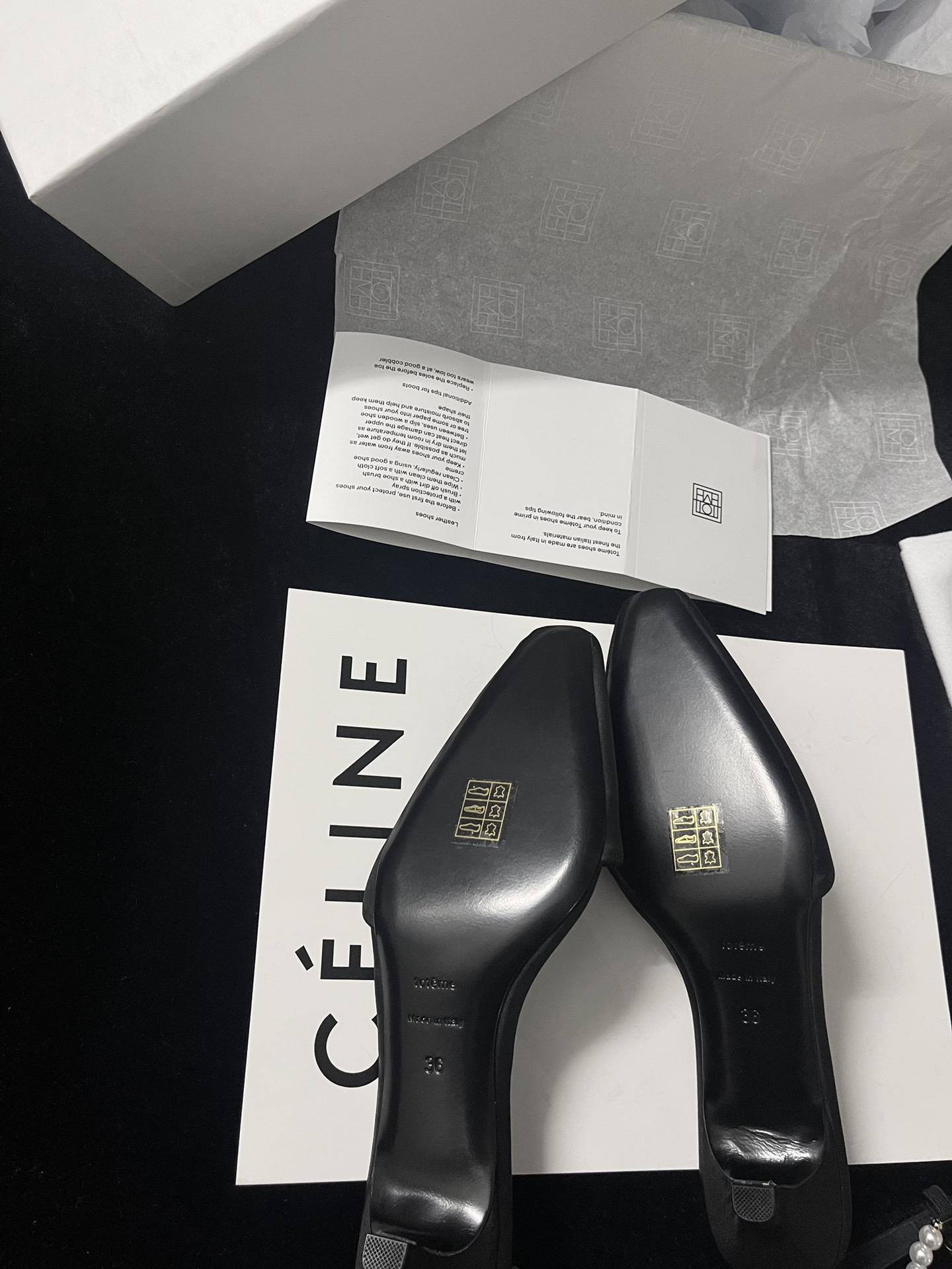 𝐓𝐨𝐭𝐞𝐦𝐞｜𝟐𝟎𝟐𝟑/𝐒𝐒 𝐧𝐞𝐰 The best-looking pearl sandals of the year ✔️ simple and elegant