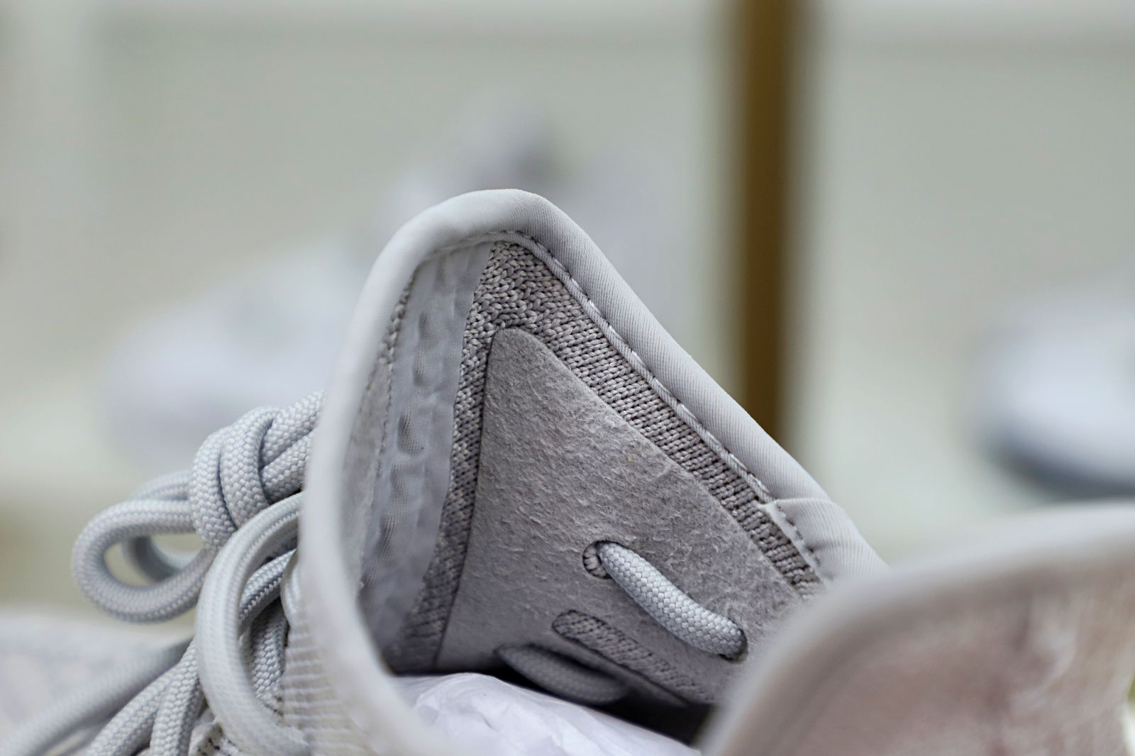 Yeezy Boost 350 V2 Tail