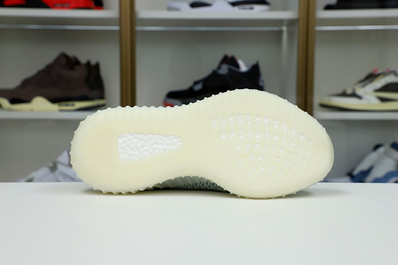 YEEZY BOOST 350 V2 CLOUD WHITE NON-REFLECTIVE