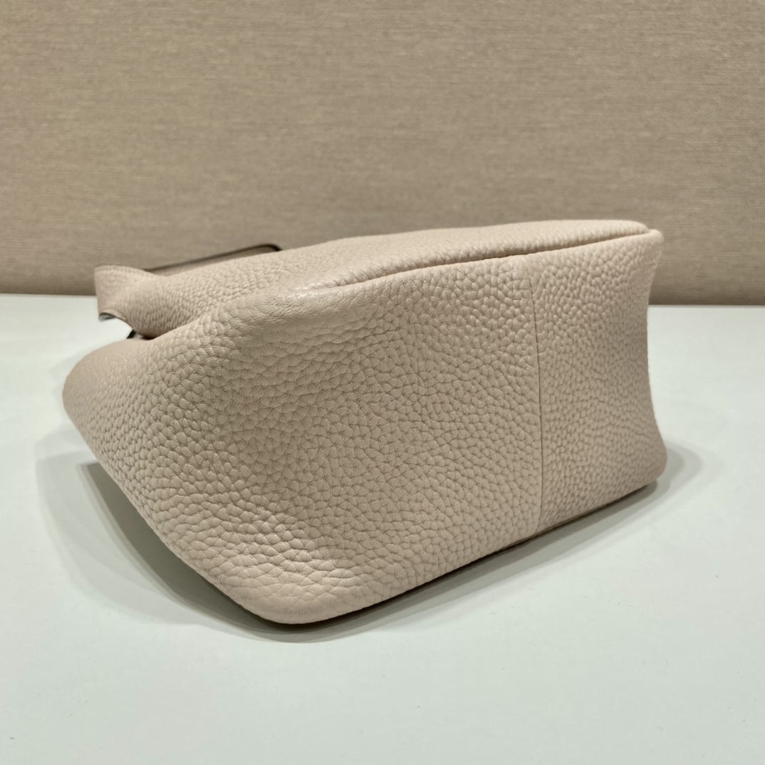 𝐏𝐑𝐀𝐃𝐀 mini vegetable basket 1BA349