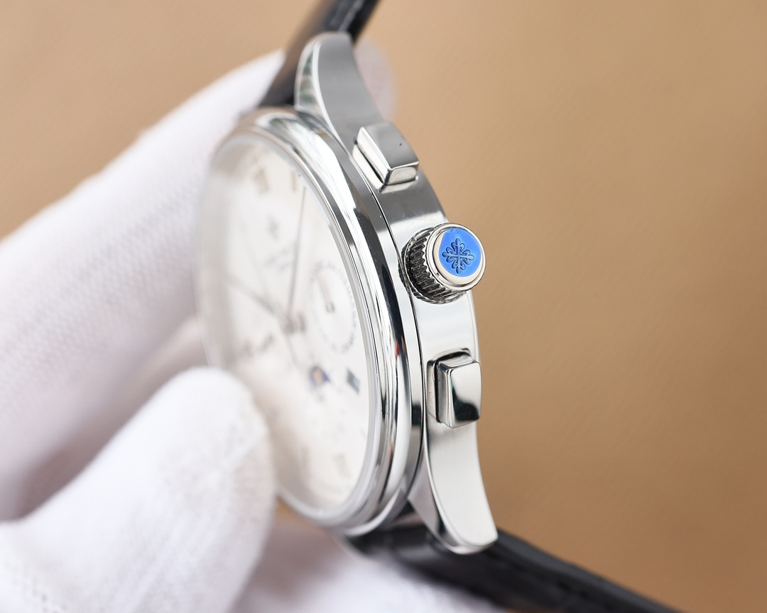 Patek Philippe has a unique dial