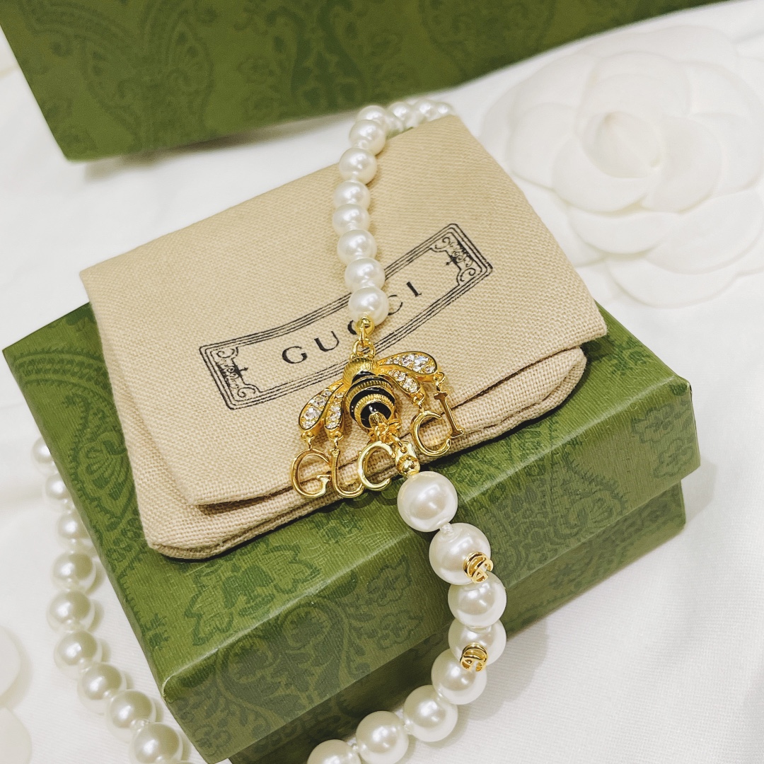 𝐆𝐮𝐜𝐜𝐢 necklace