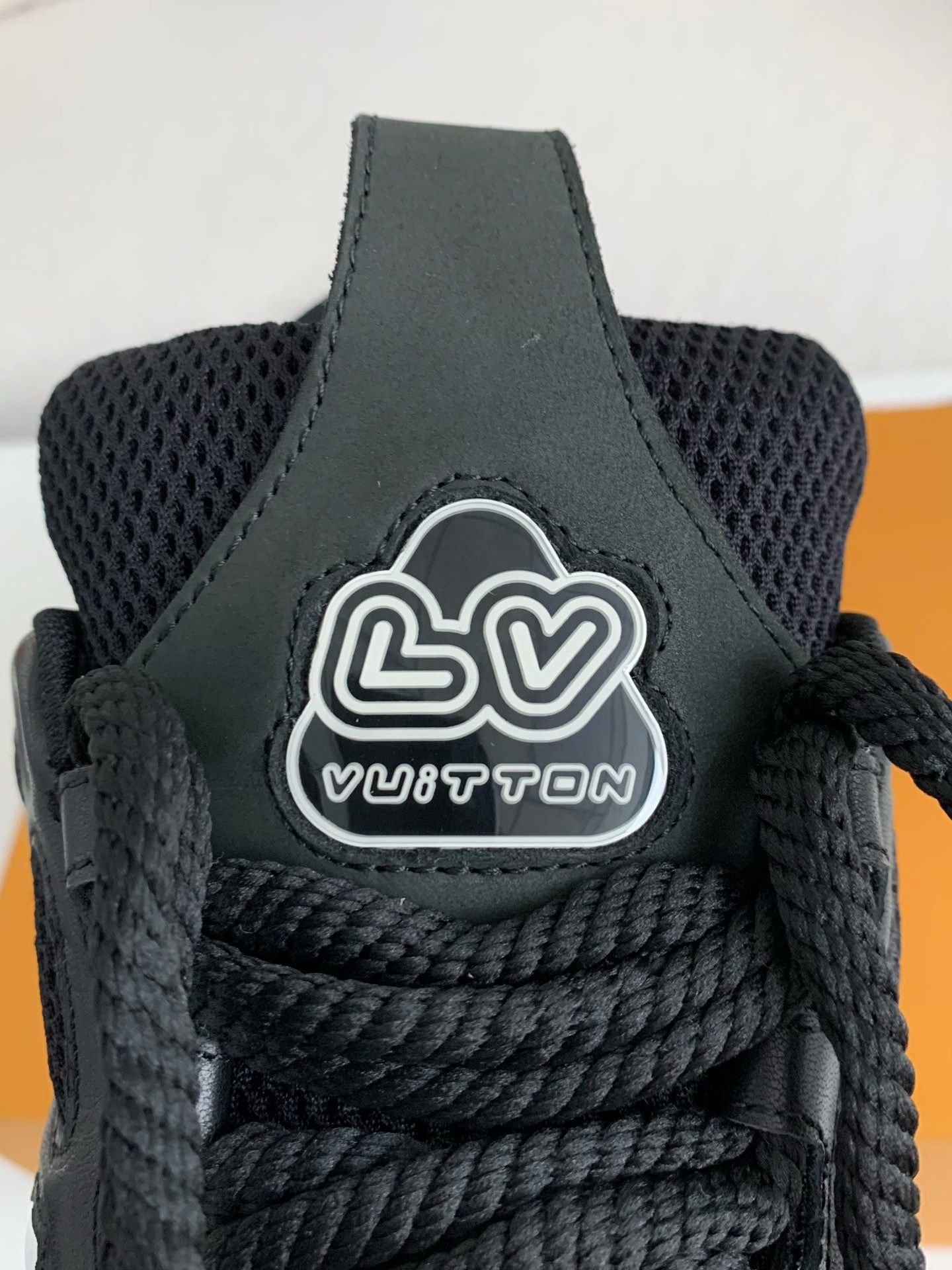 LOUIS VUITTON RUNNER TATIC Sneakers