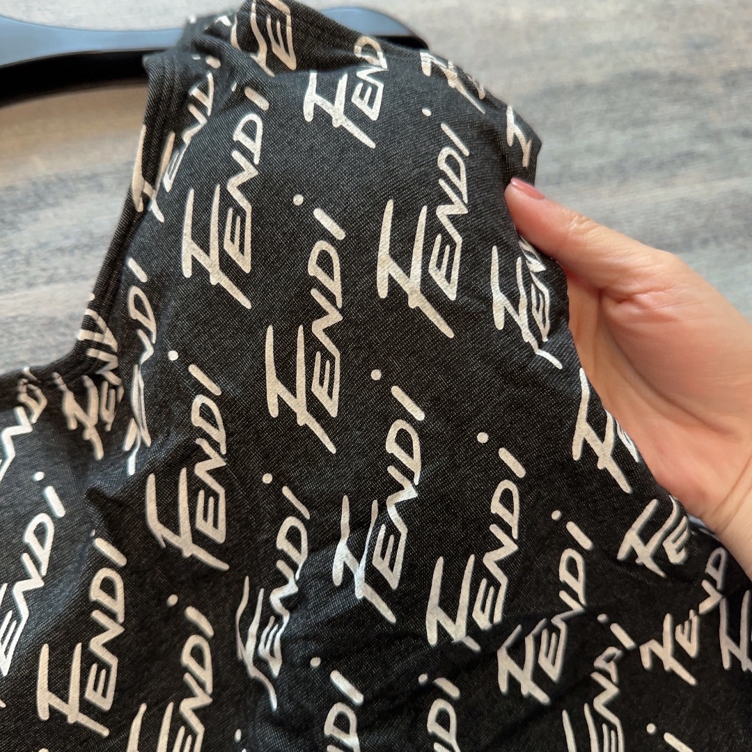 Fendi's latest style, double FF letters