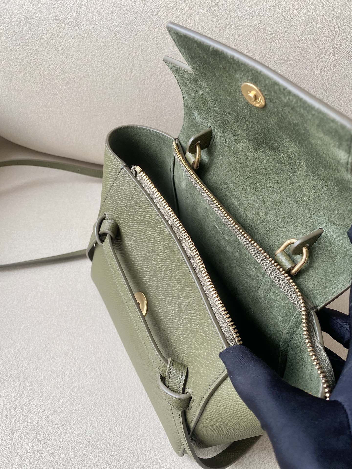 𝐂𝐞𝐥𝐢𝐧𝐞 Belt Bag Catfish Bag Small Grained Calfskin