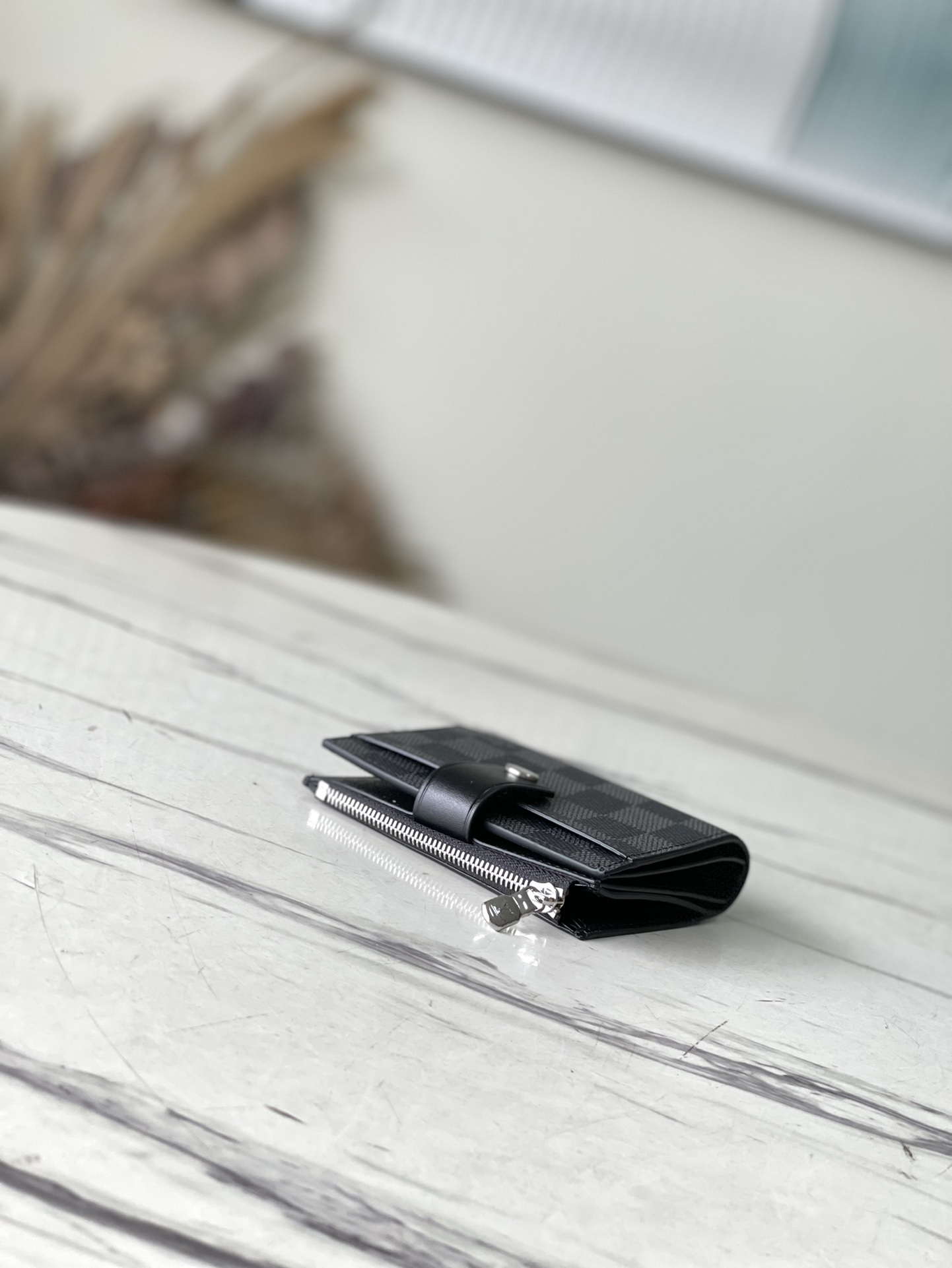 𝐋𝐎𝐔𝐈𝐒 𝐕𝐔𝐈𝐓𝐓𝐎𝐍  N60451