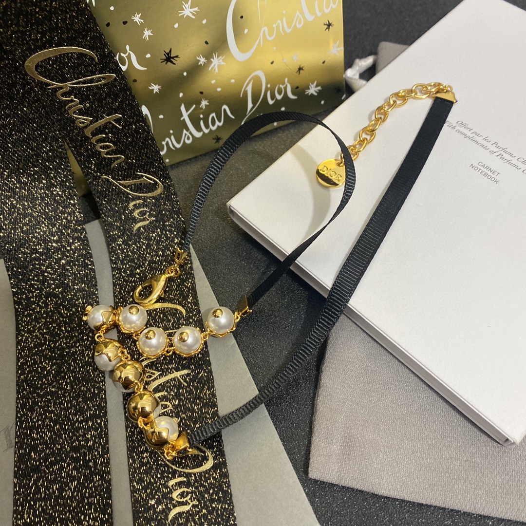 Dior necklace
