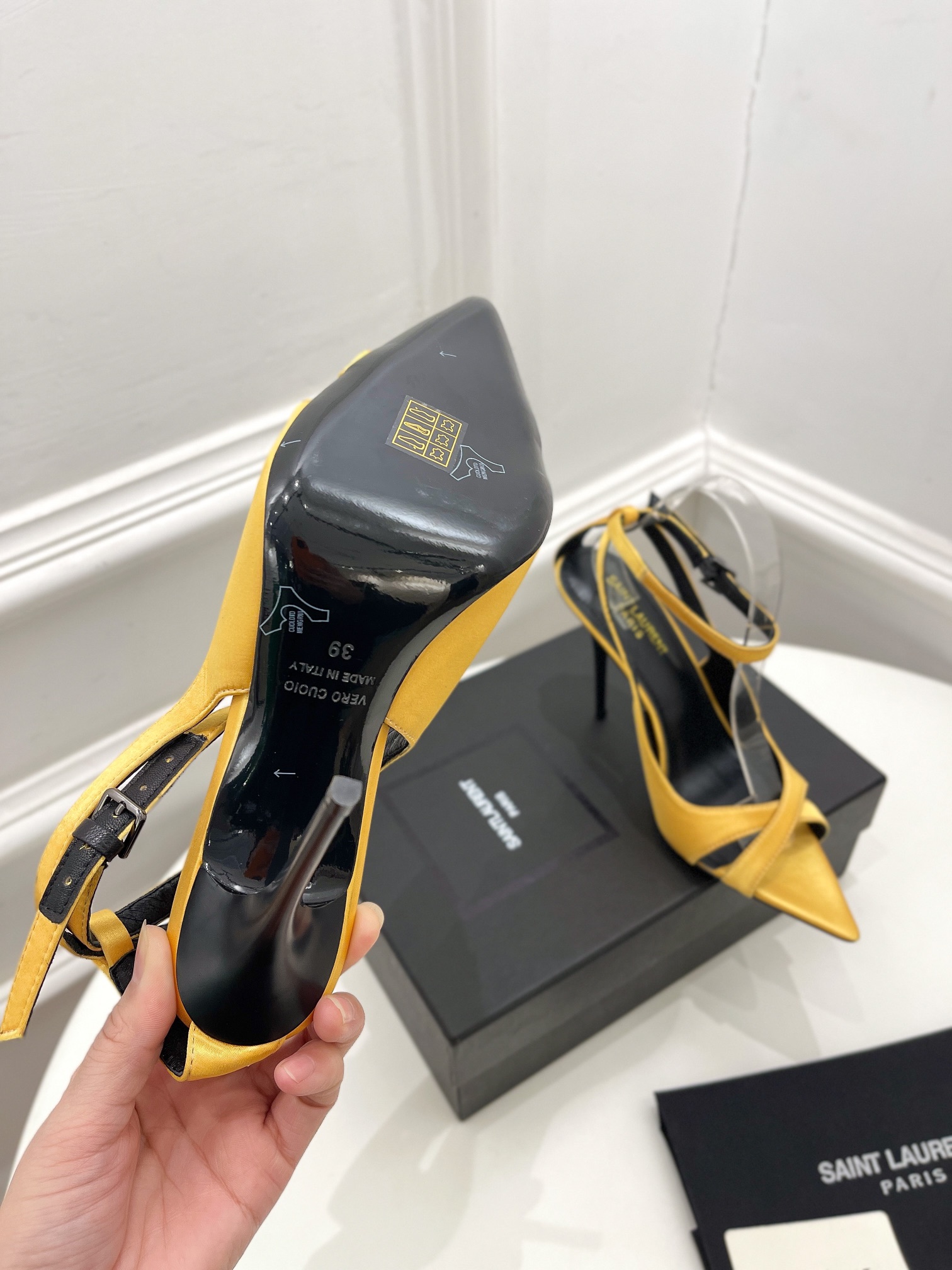 𝙎𝙖𝙞𝙣𝙩 𝙇𝙖𝙪𝙧𝙚𝙣𝙩 | 𝟐𝟎𝟐𝟏/𝐒𝐒 𝐧𝐞𝐰 YSL｜Roland 2022/fw early spring new baked high heels