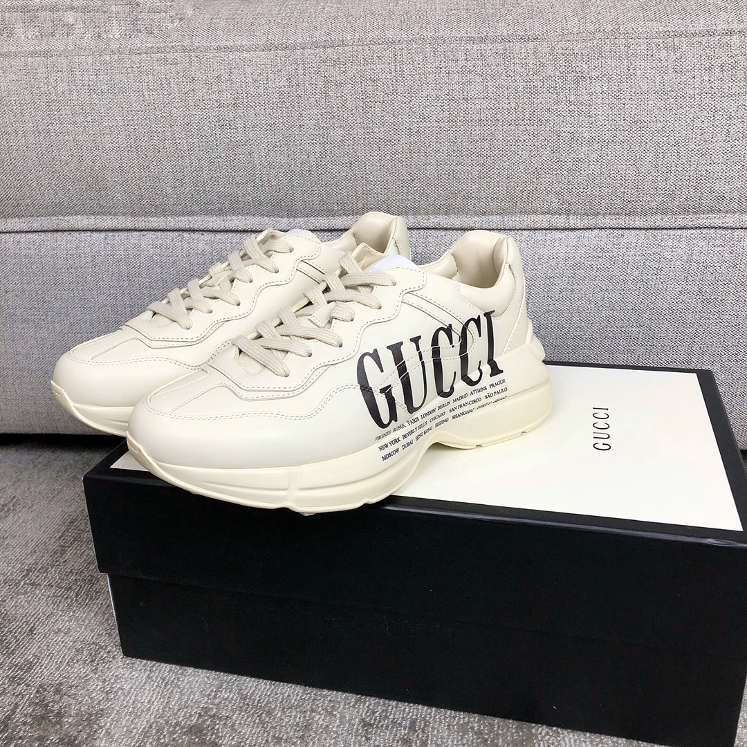 Gucci Pops This collection has a lot of flora and fauna elements Original material