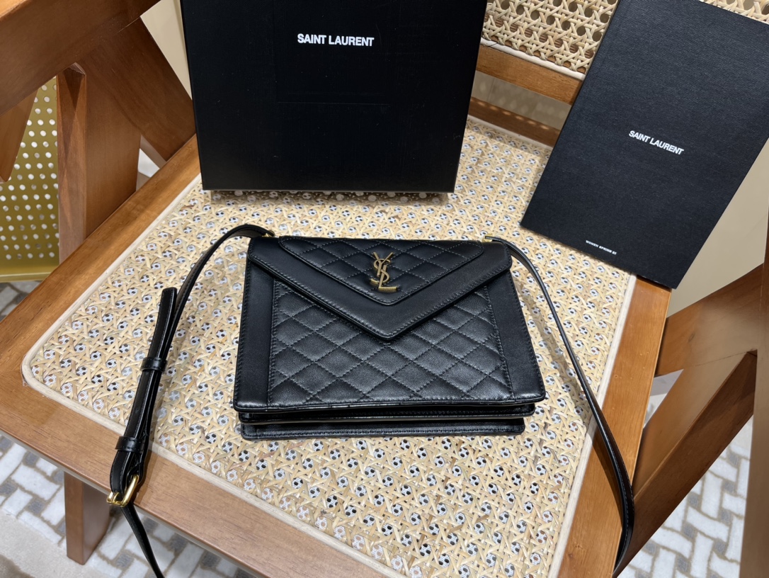 SAINT LAURENT 𝐆𝐚𝐛𝐲 𝐦𝐢𝐧𝐢 #685574.JD