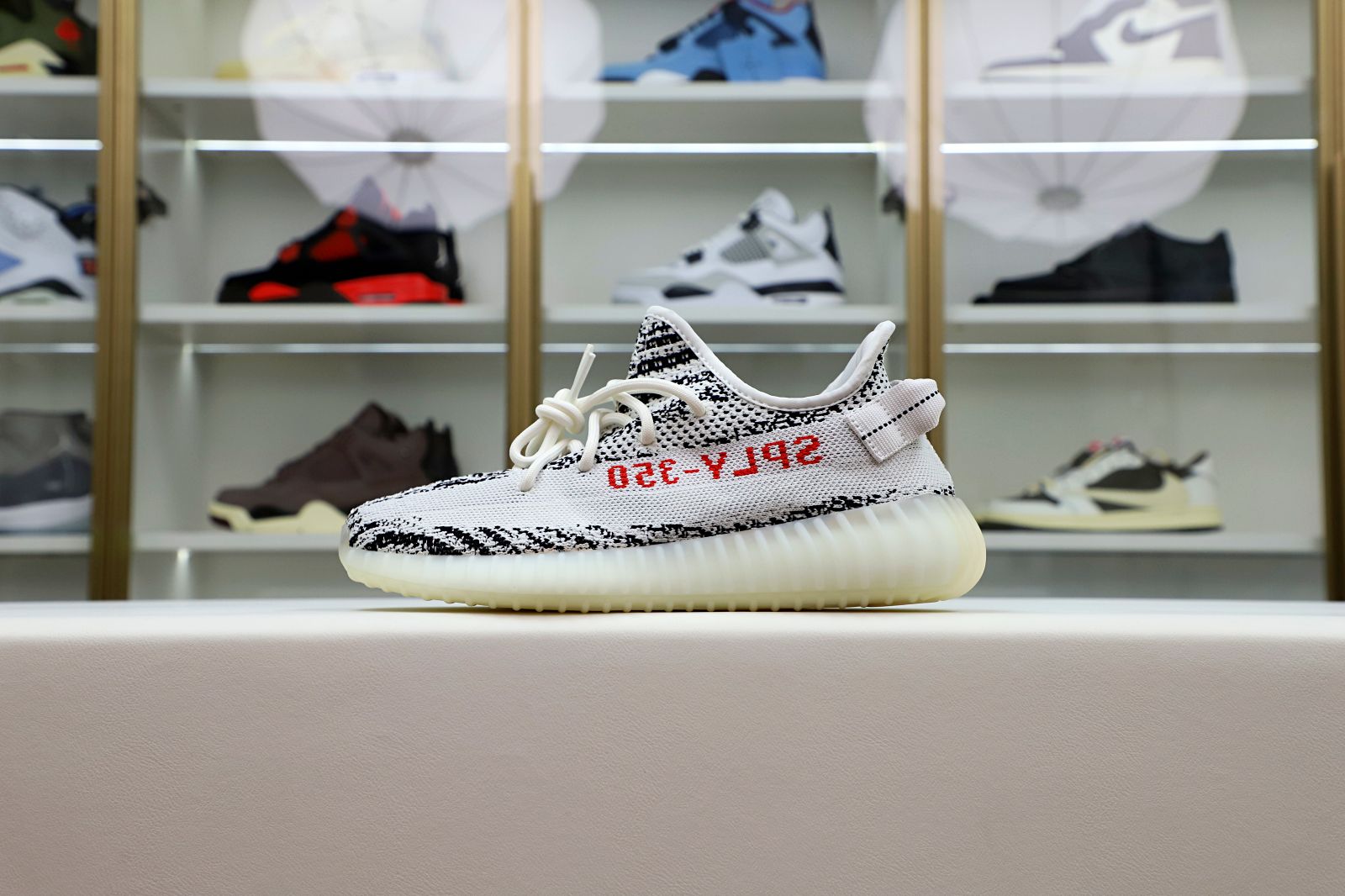 YEEZY BOOST 350 V2 ZEBRA