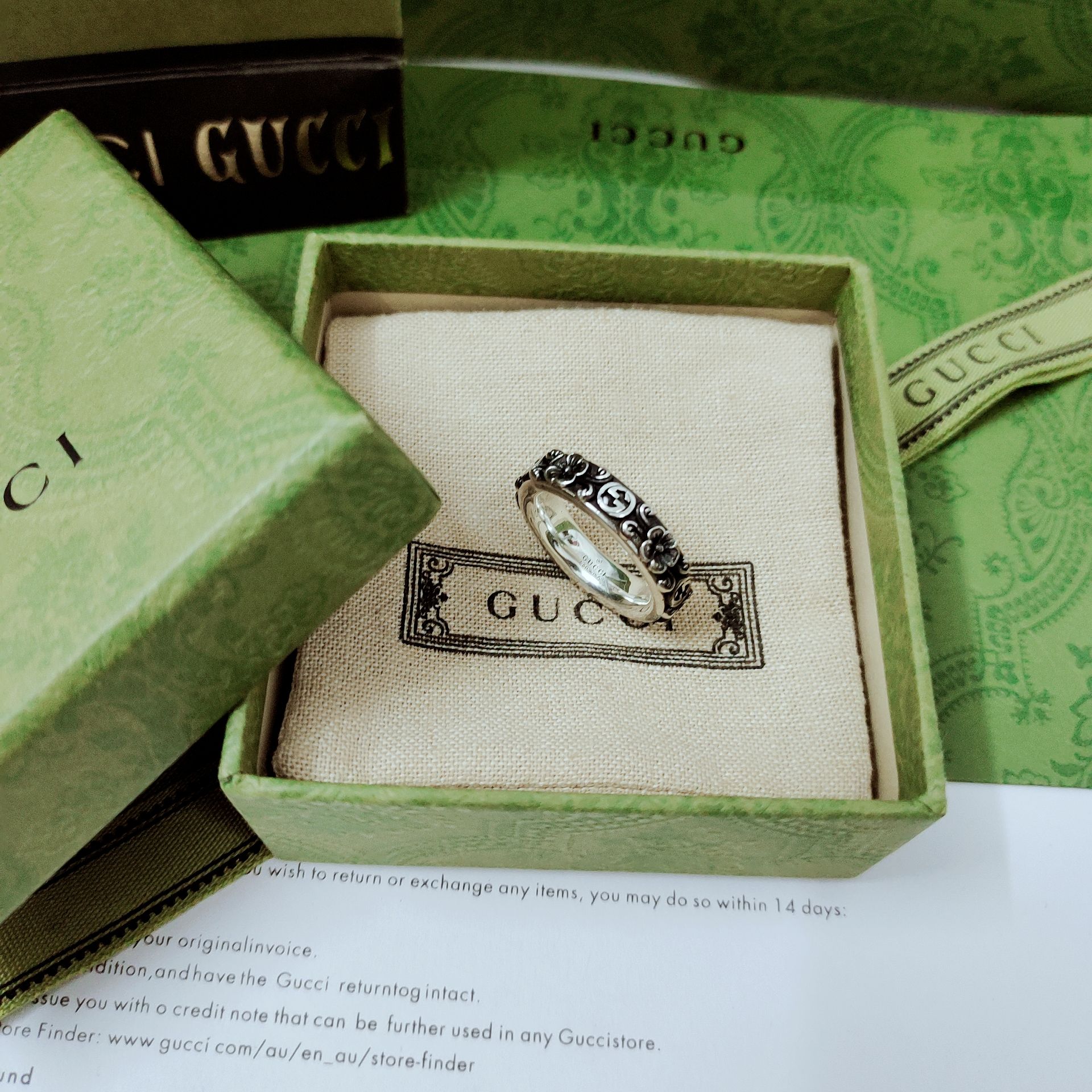 𝐆𝐮𝐜𝐜𝐢 Cosmogonie collection reinterprets interlocking G and other key graphic elements