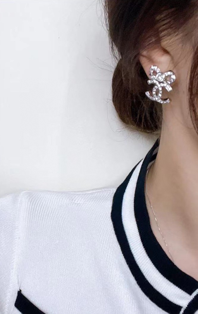 CHANEL🇫🇷Xiaoxiang Xiangxiao bow double c earrings