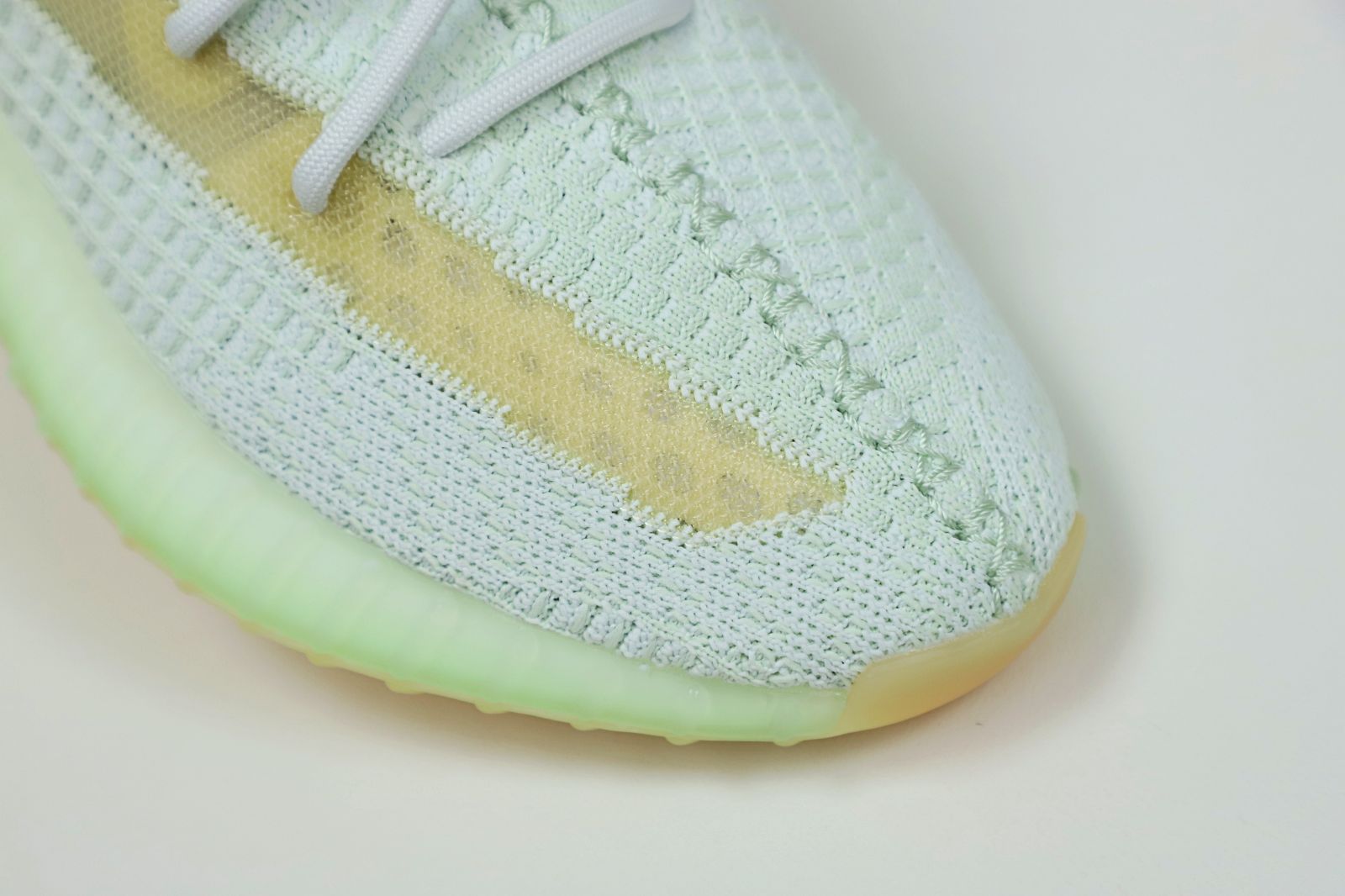 YEEZY BOOST 350 V2 HYPERSPACE