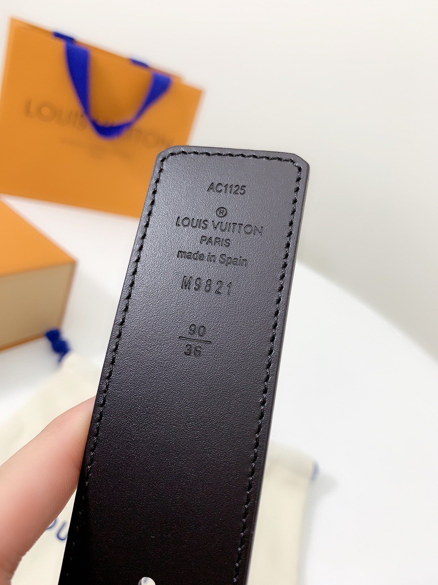 LOUIS VUITTO classic waterproof fabric with original calfskin