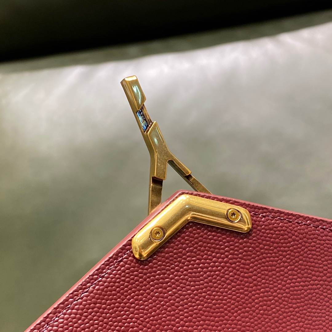 SAINT LAURENT 𝑪𝒂𝒔𝒔𝒂𝒏𝒅𝒓𝒂  #578000.jd