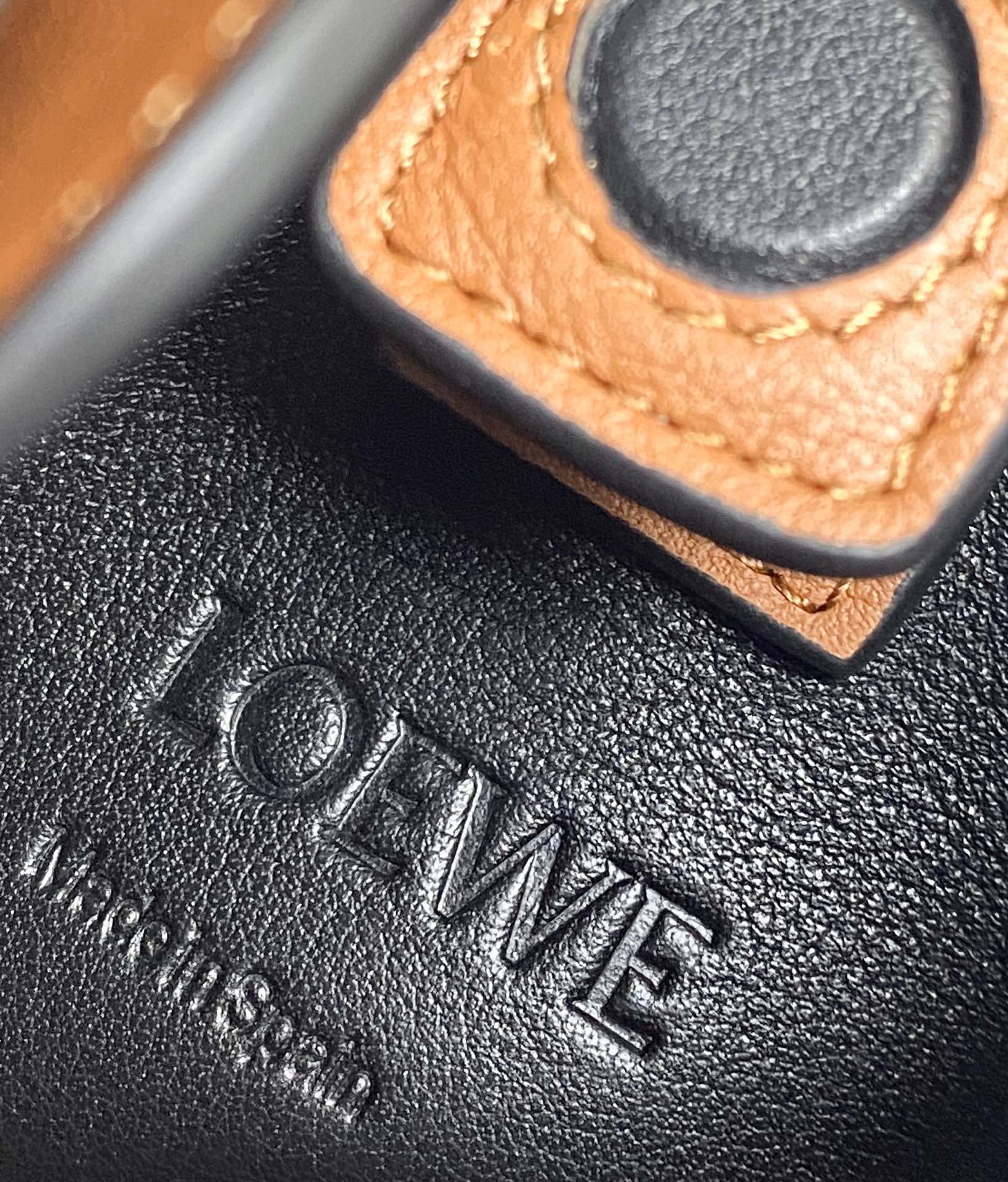 LOEWE Elephant Phone Bag
