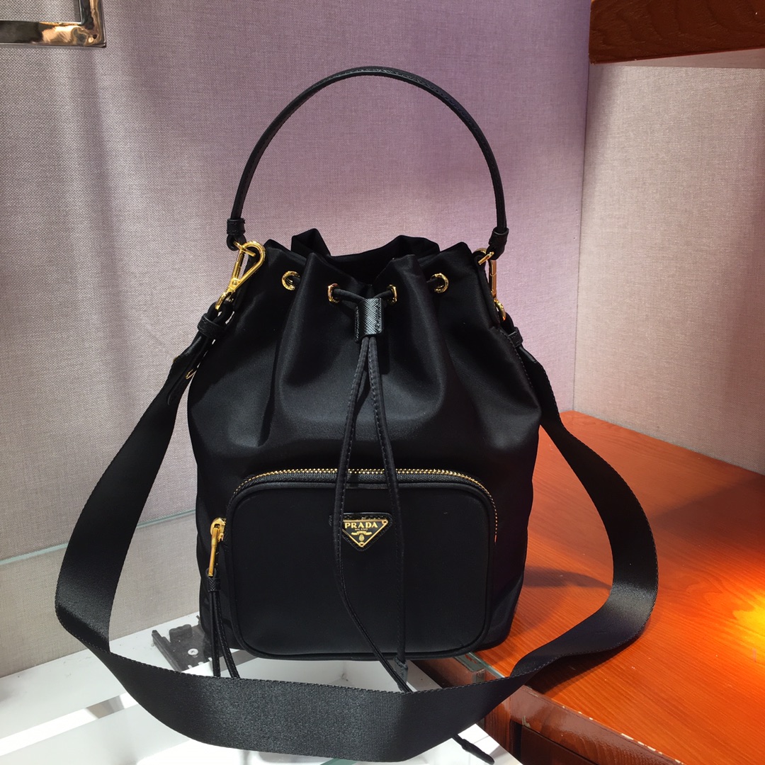 𝐏𝐑𝐀𝐃𝐀 Classic model 1BH097