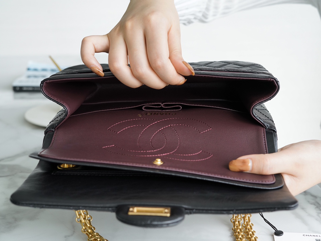 𝗖𝗵𝗮𝗻𝗲𝗹 Replica ❷. ❺❺ Italian [Montebello] Calfskin Small  Black Gold