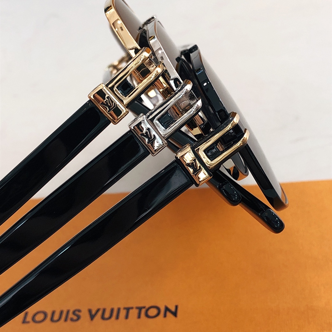LOUIS VUITTON✨✨✨MODEL：Z1232