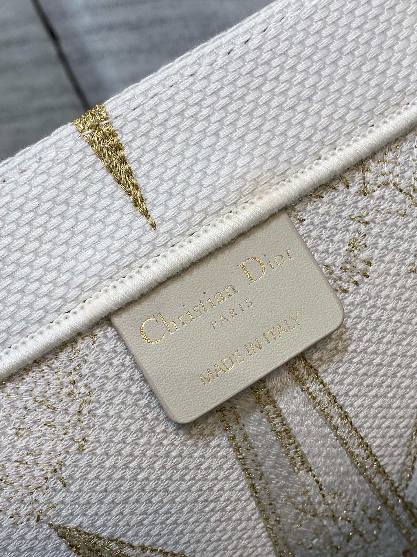 DIOR TOTE Gold Christmas Gold Line Stargazer
