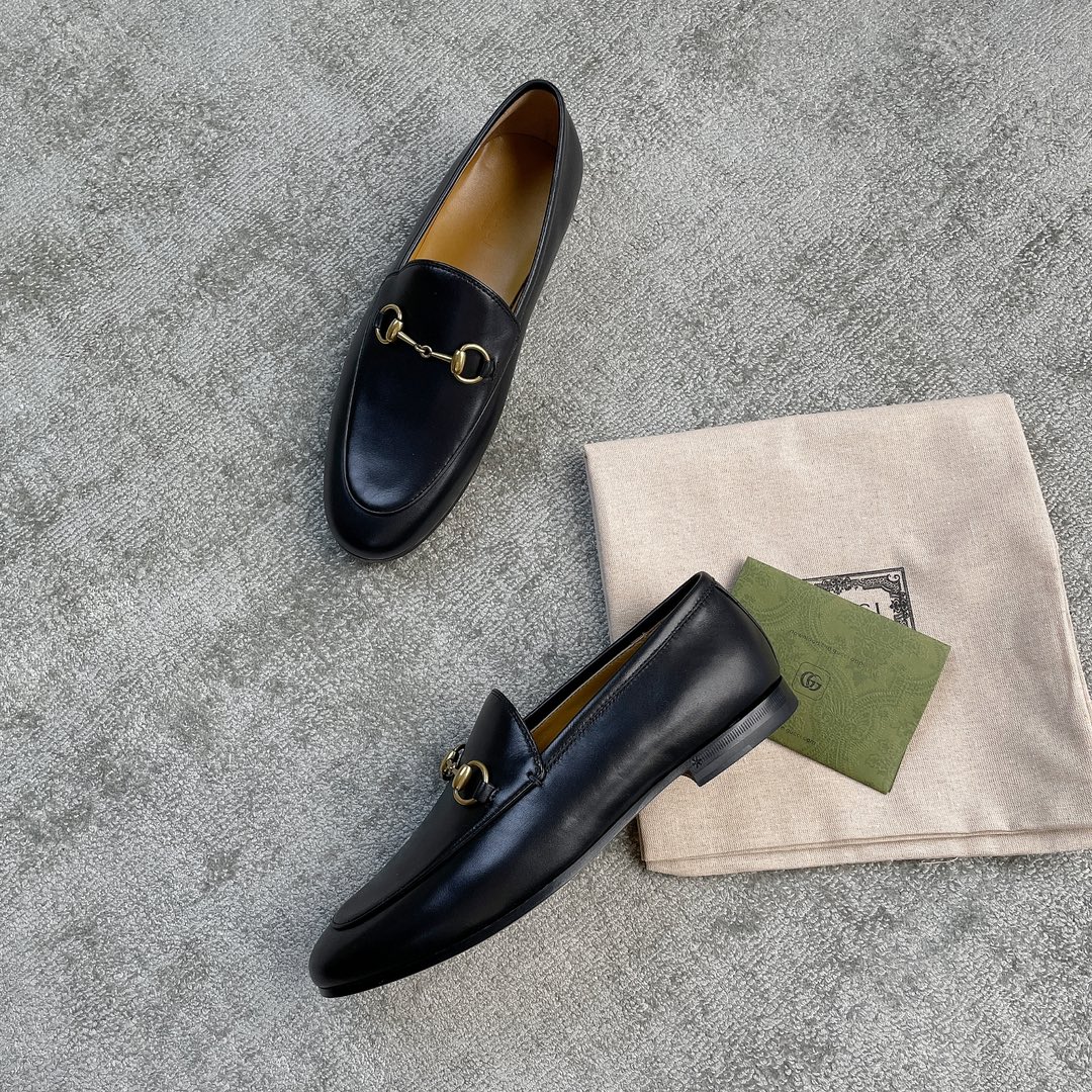 Gucci Super classic leather shoe style Calfskin mixed with sheepskin Horsebit buckle single shoe Black
