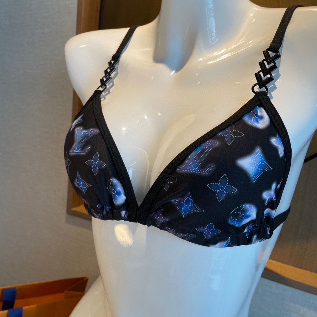 Louis Vuitton laser font ➕ chain ⛓️ swimsuit