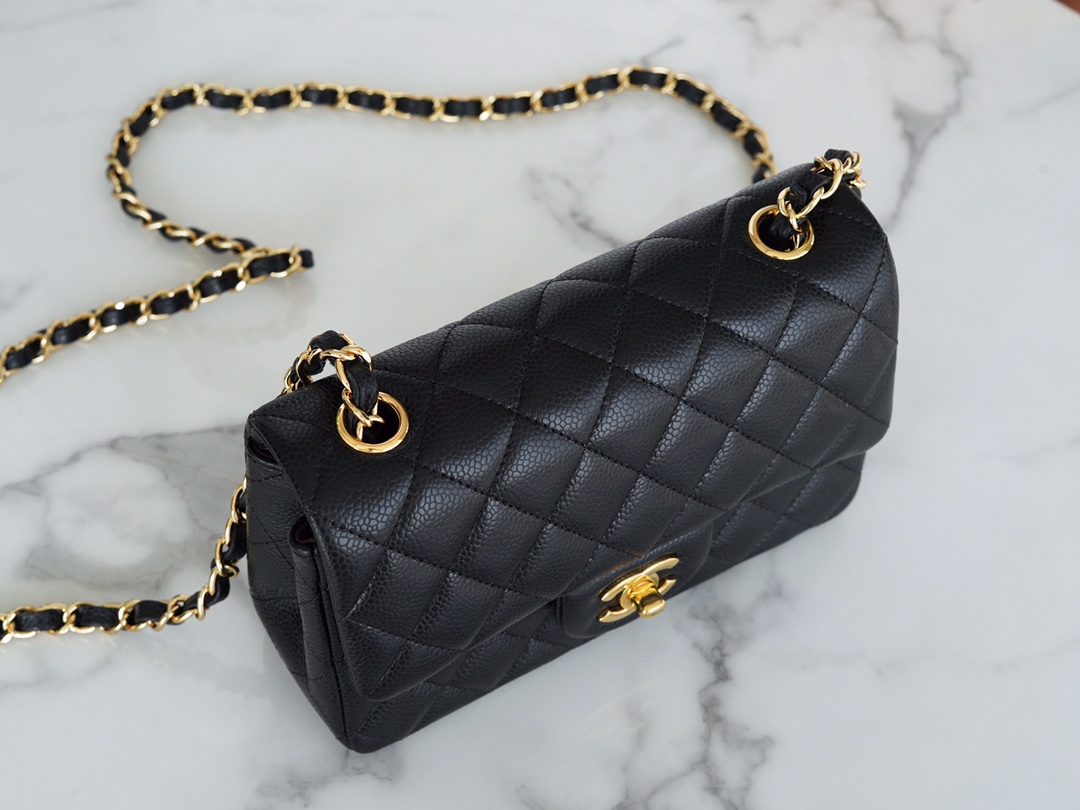 𝐂𝐇𝐀𝐍𝐄𝐋 Classic Flap France 𝐇𝐚𝐚𝐬Original Lychee Pattern🐂 Classic Flap Bag Big 𝒎𝒊𝒏𝒊🔆Black Gold🖤