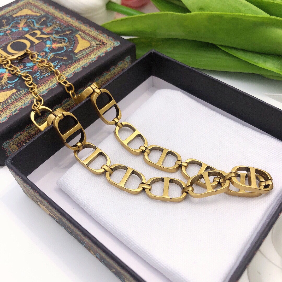 Dior necklace