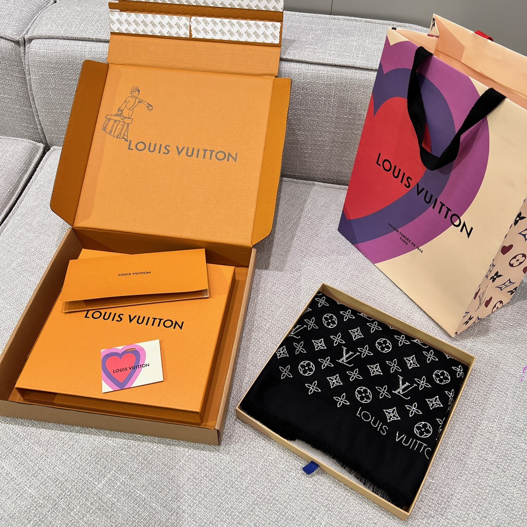 𝐋𝐨𝐮𝐢𝐬 𝐯𝐮𝐢𝐭𝐭𝐨𝐧 