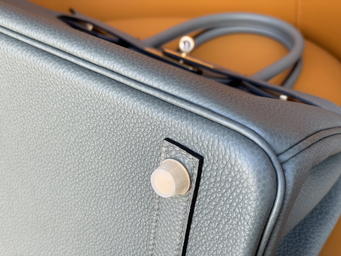 Birkin 25/30 Almond Green togo Skin