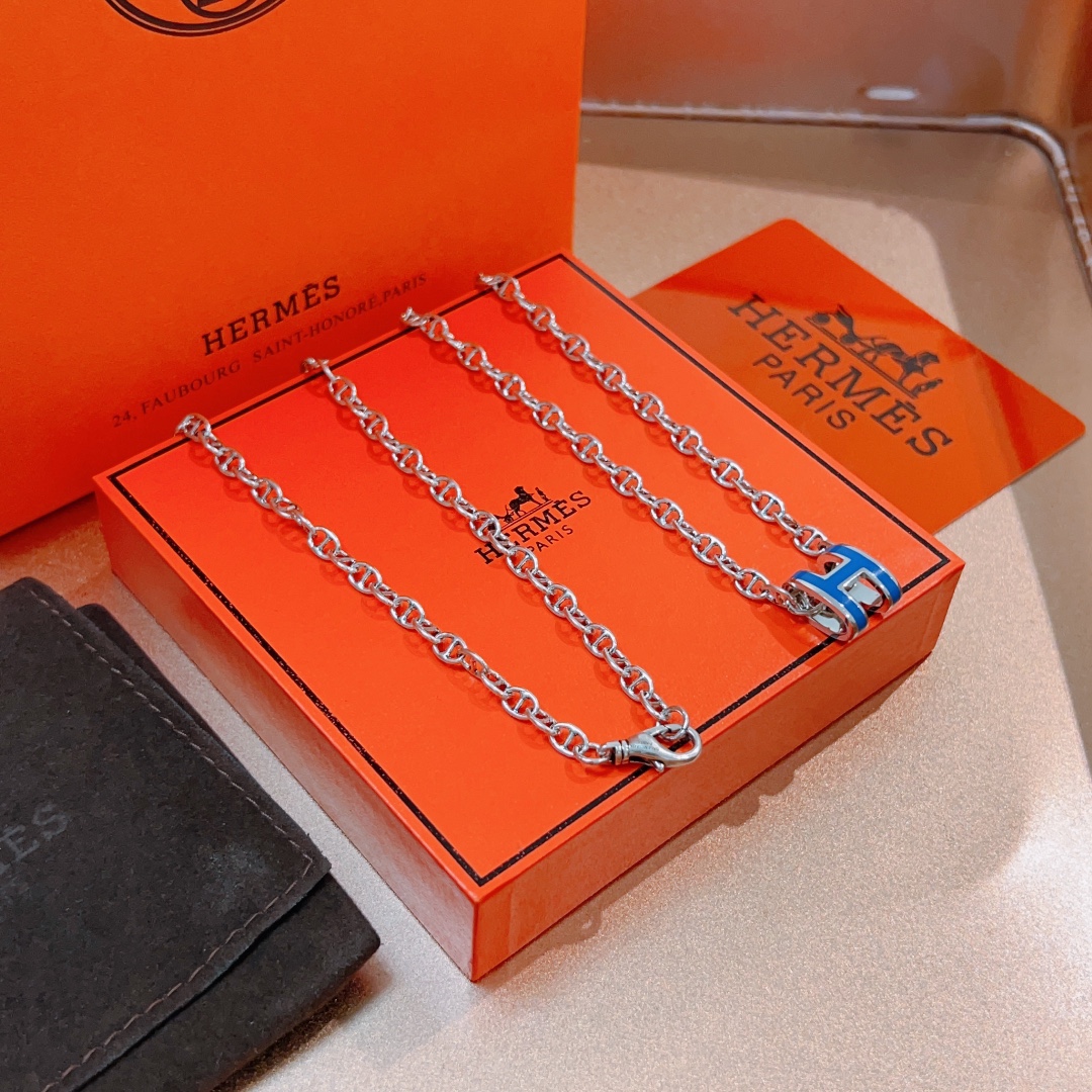 Hermes necklace
