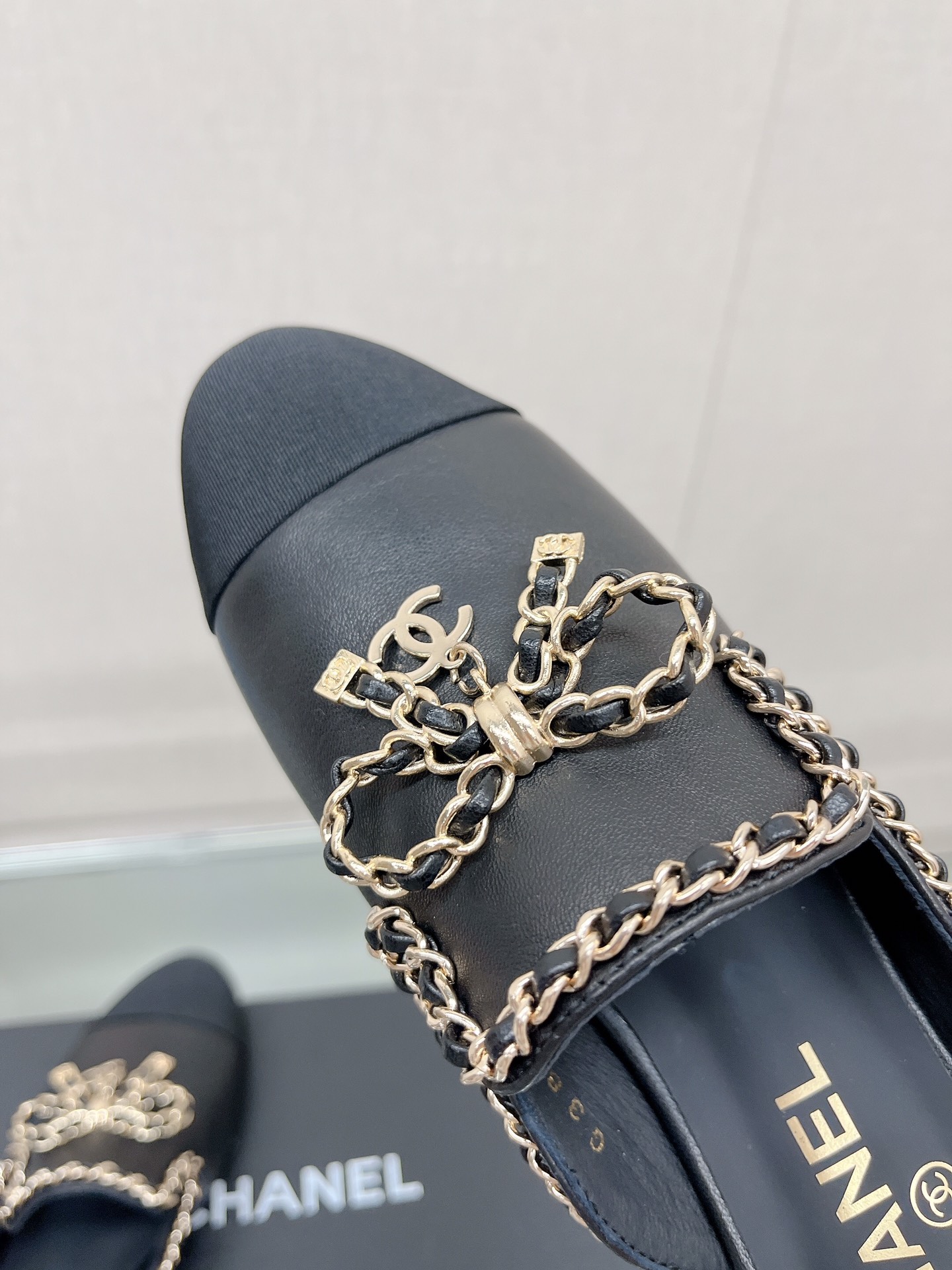CHANEL 23Ss new chain bow half dragging mule shoes imported lambskin