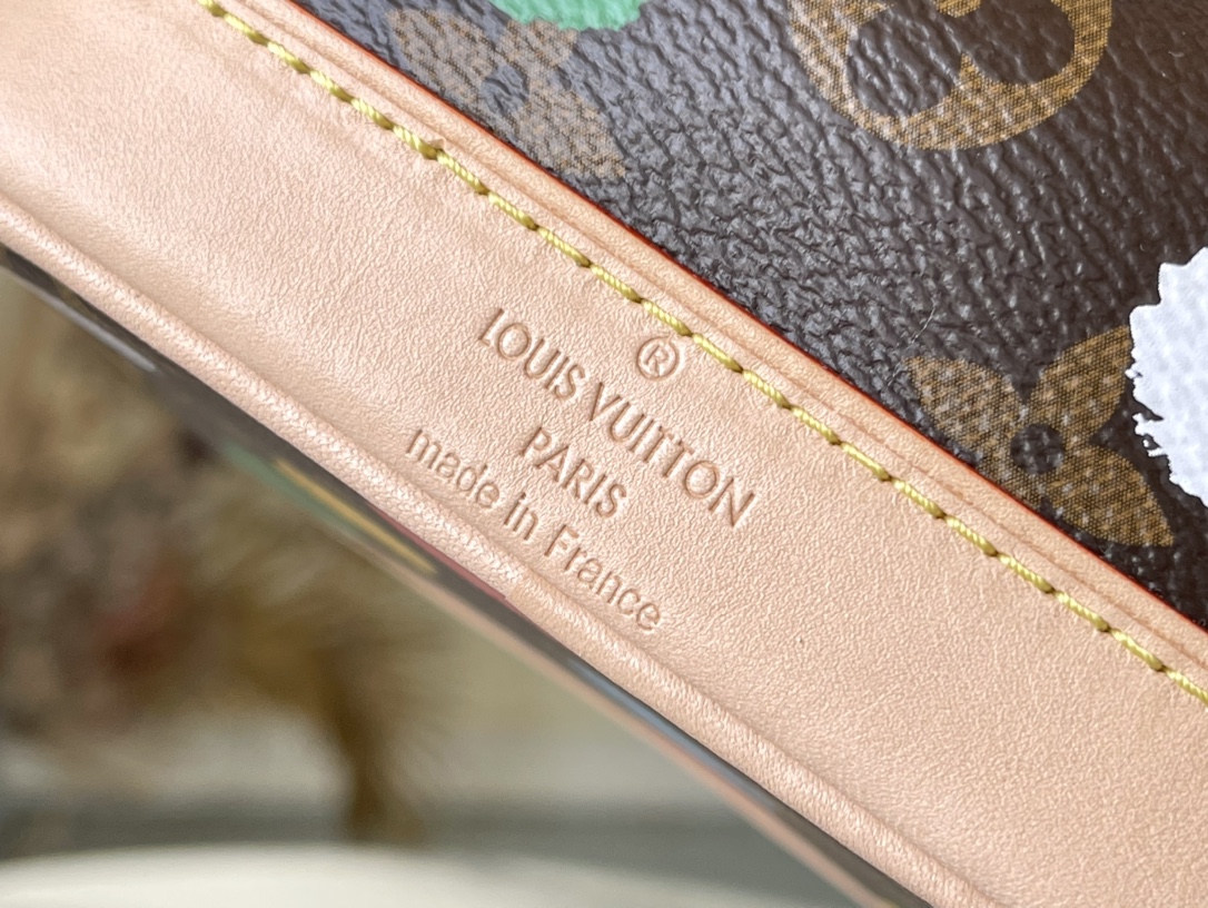 𝐋𝐎𝐔𝐈𝐒 𝐕𝐔𝐈𝐓𝐓𝐎𝐍   M81836