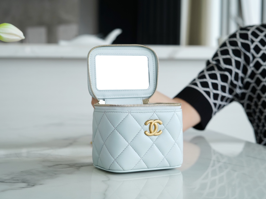 𝗖𝗛𝗔𝗡𝗘𝗟✦ 23s new spring/summer Camellia adjustable buckle small box