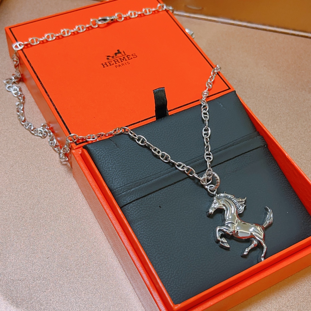 Hermes necklace