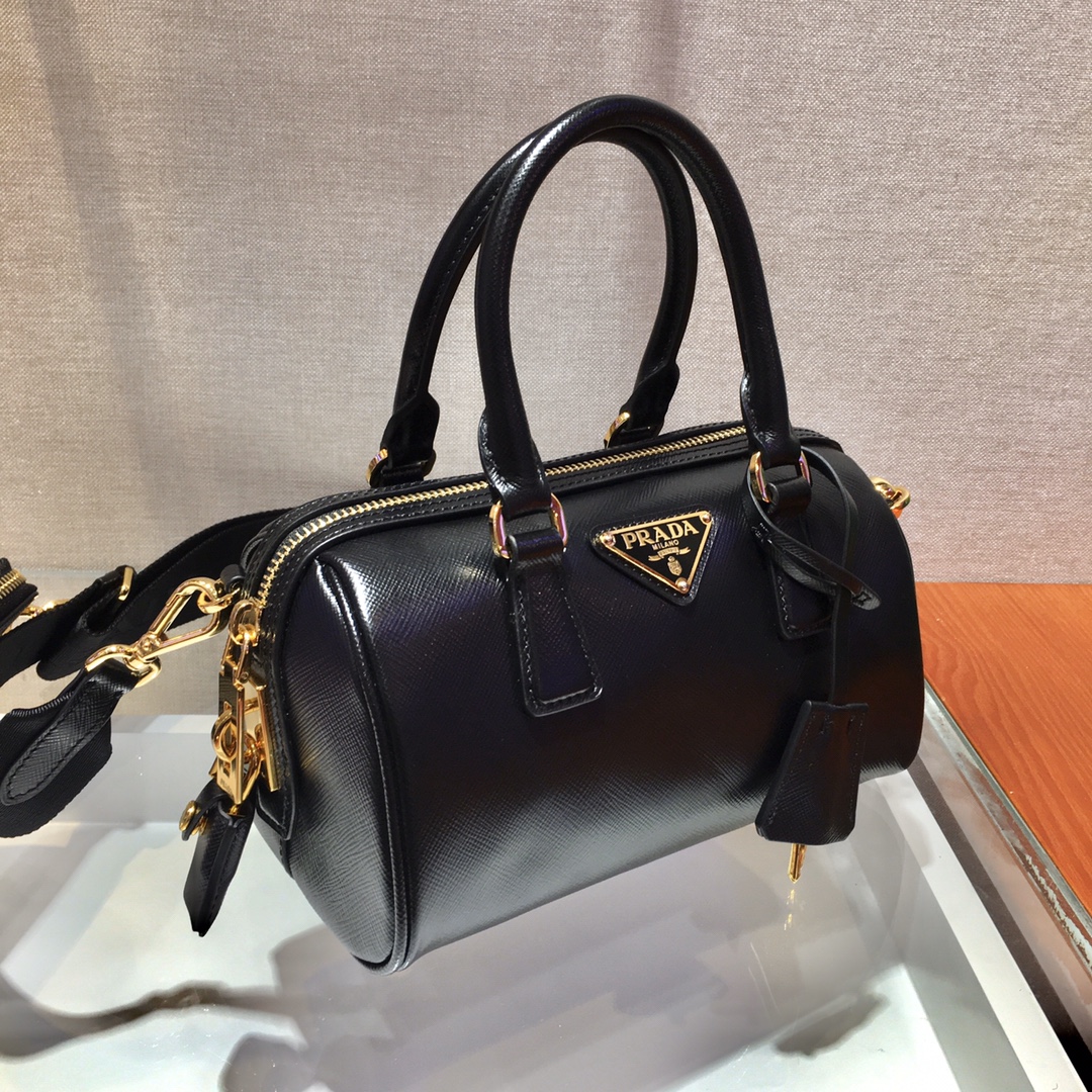 𝐏𝐑𝐀𝐃𝐀 Boston 1BA846