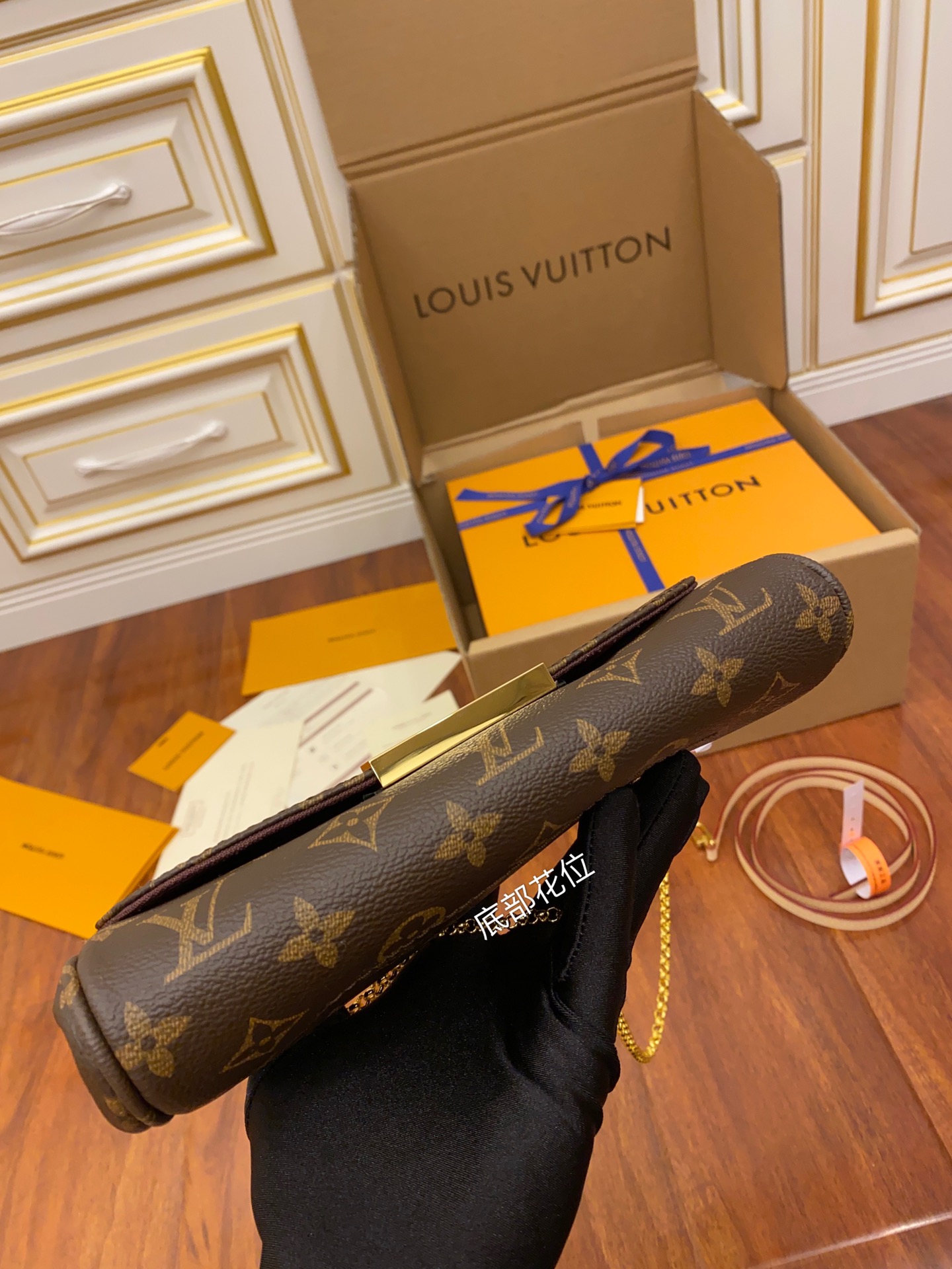 Louis Vuitton M40717 Super Enhanced Edition