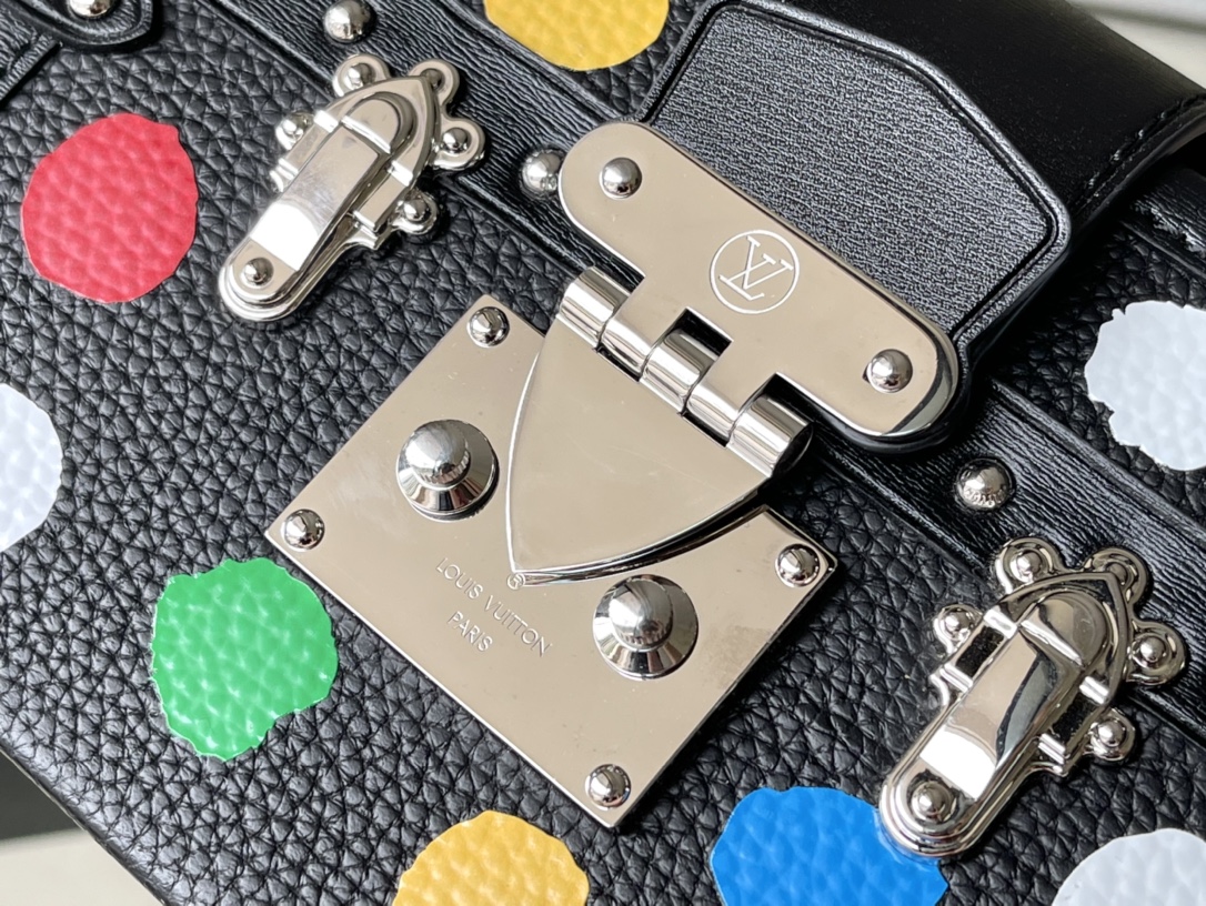 𝐋𝐎𝐔𝐈𝐒 𝐕𝐔𝐈𝐓𝐓𝐎𝐍 M21621 Yayoi Kusama series