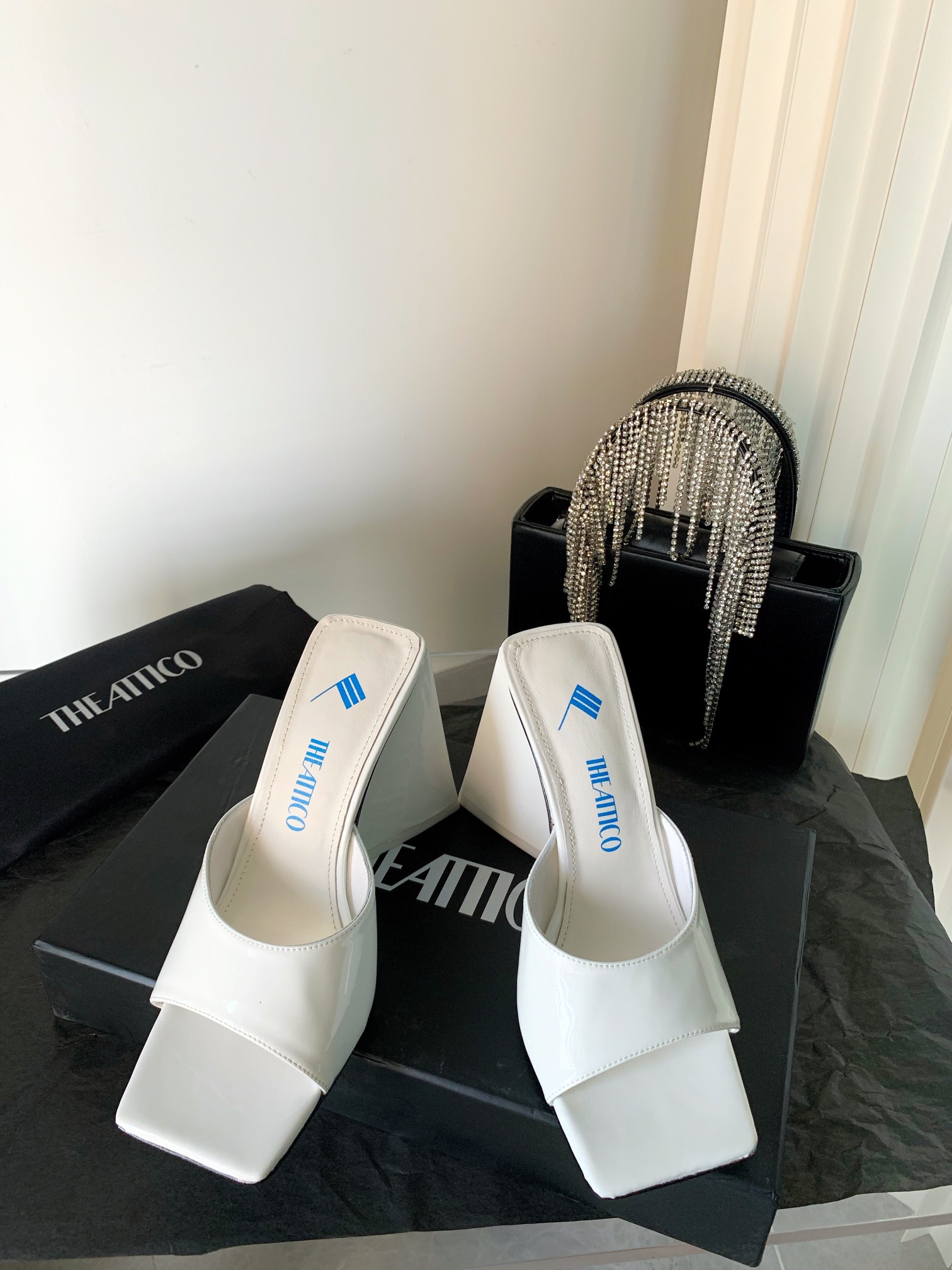 THE ATTICO | 𝟐𝟎𝟐𝟏/𝐒𝐒 𝐧𝐞𝐰 The attico triangle heel sandals lined with sheepskin leather genuine leather outsole