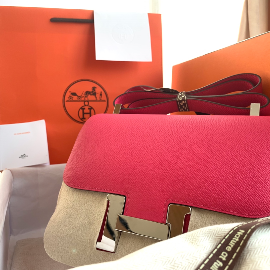 Constance 23cm epsom leather with red silver buckle