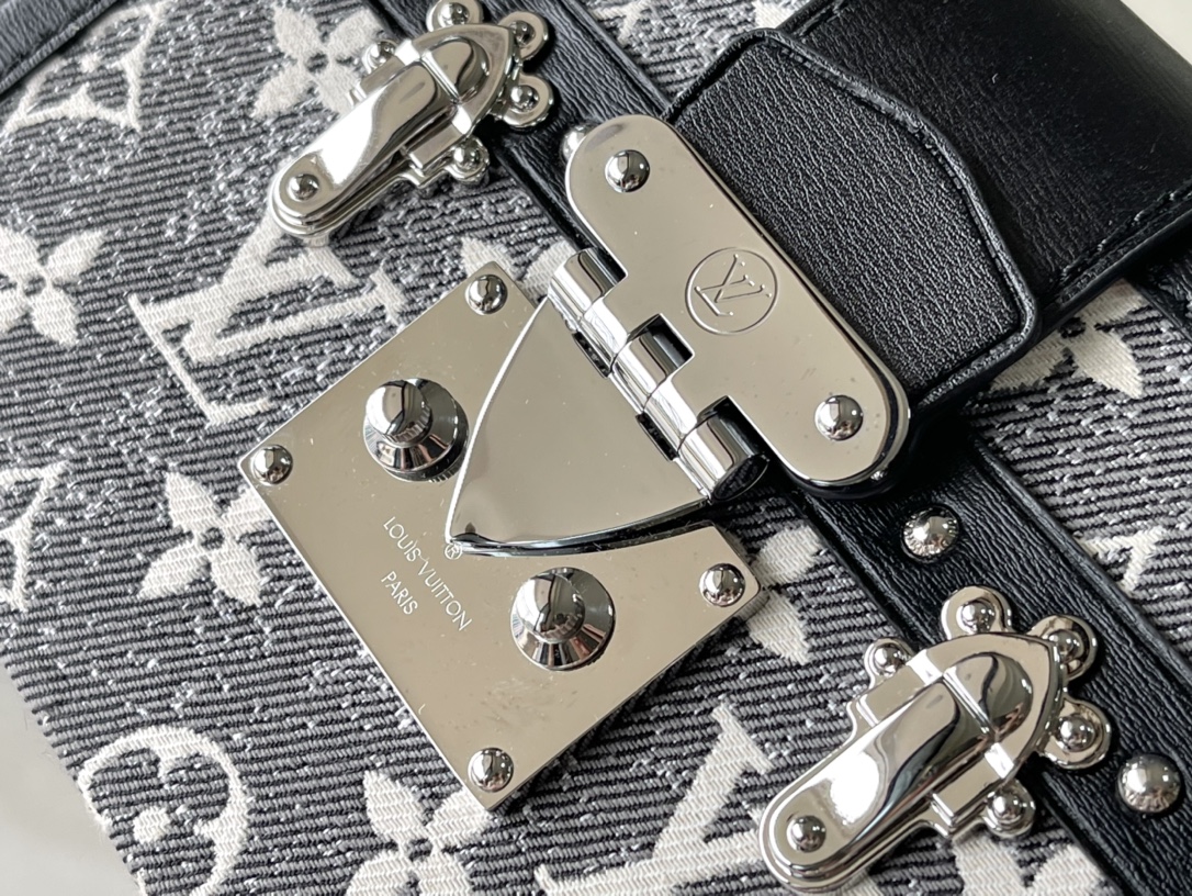 𝐋𝐎𝐔𝐈𝐒 𝐕𝐔𝐈𝐓𝐓𝐎𝐍 top original single M21462 Petite Malle handbag