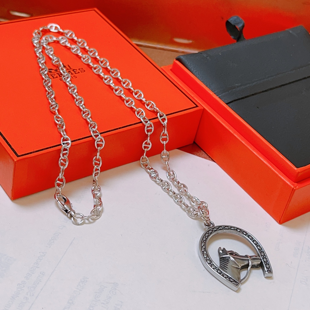 Hermes necklace