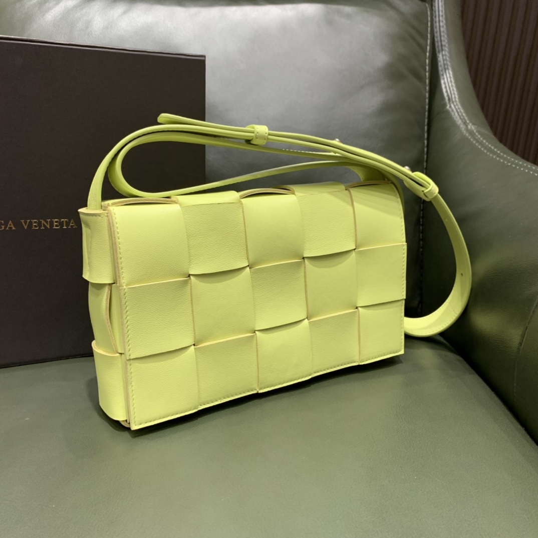 Bottega Veneta  𝘾𝘼𝙎𝙎𝙀𝙏𝙏𝙀 #578004