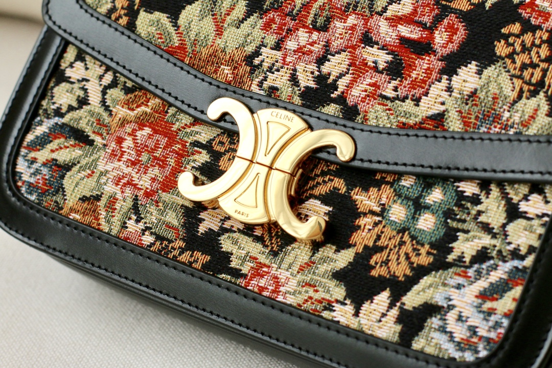 𝐂𝐞𝐥𝐢𝐧𝐞 Triomphe Medium 22.5cm