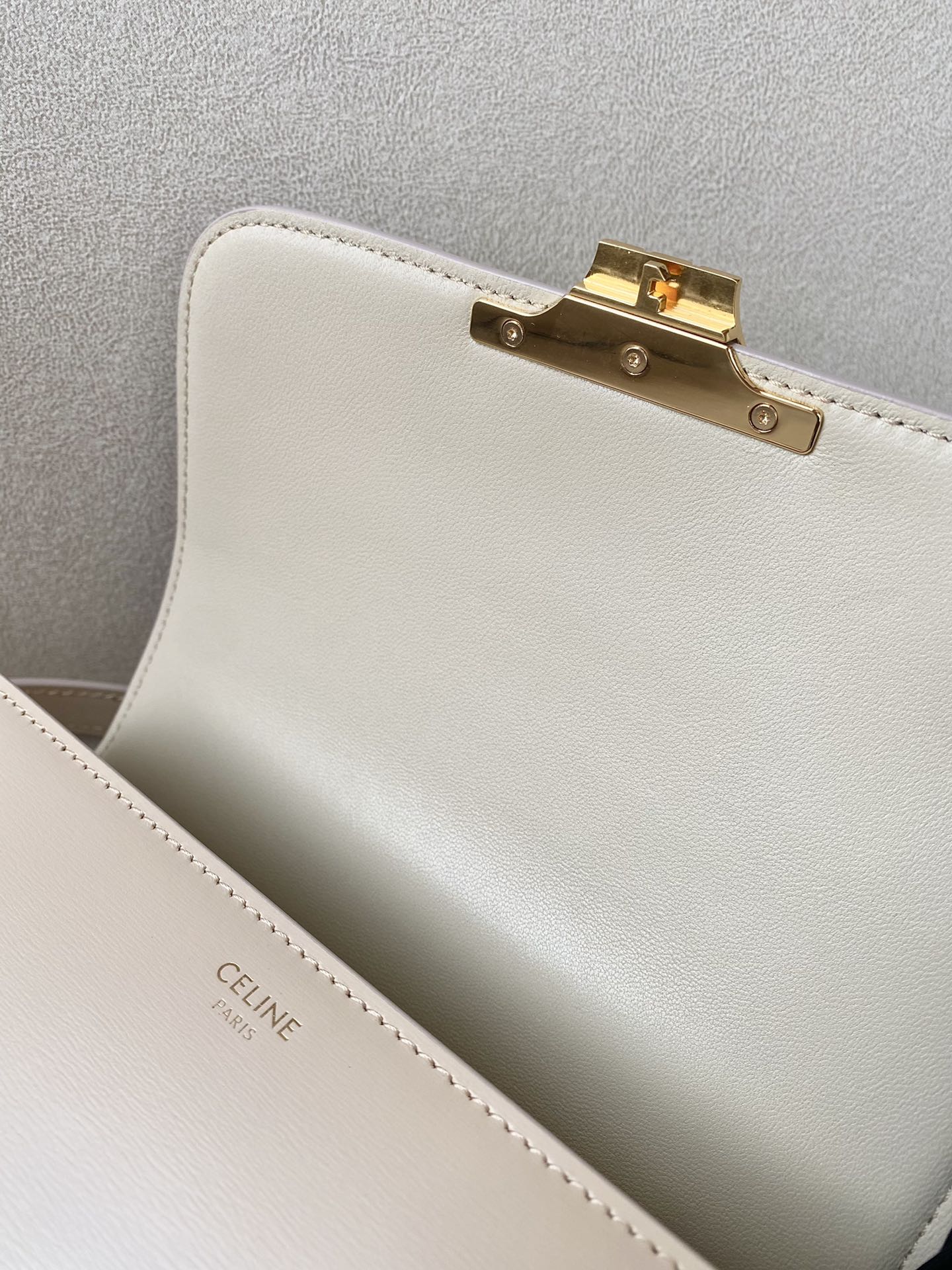 𝐂𝐞𝐥𝐢𝐧𝐞 Triomphe teen 18.5cm