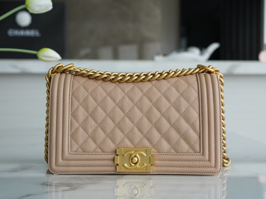 𝗖𝗵𝗮𝗻𝗲𝗹 𝗟𝗲𝗯𝗼𝘆  Original 