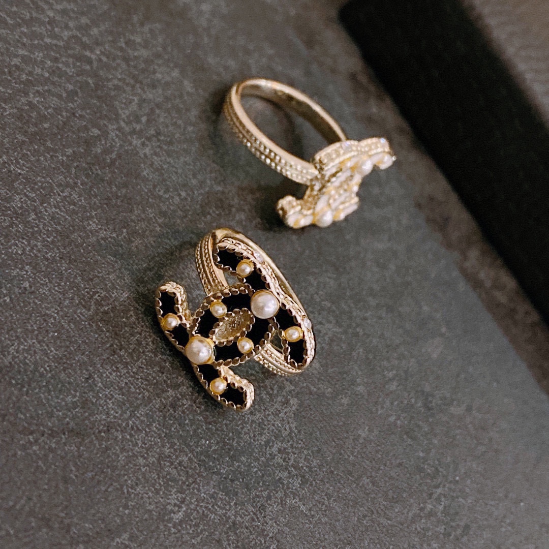 CHANEL🇫🇷Xiaoxiang simple retro pearl ring